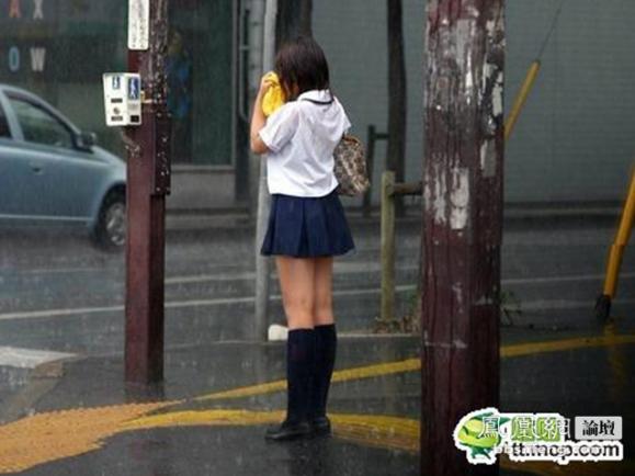 日本女生一穿上校服就很女神 齐B小短裙